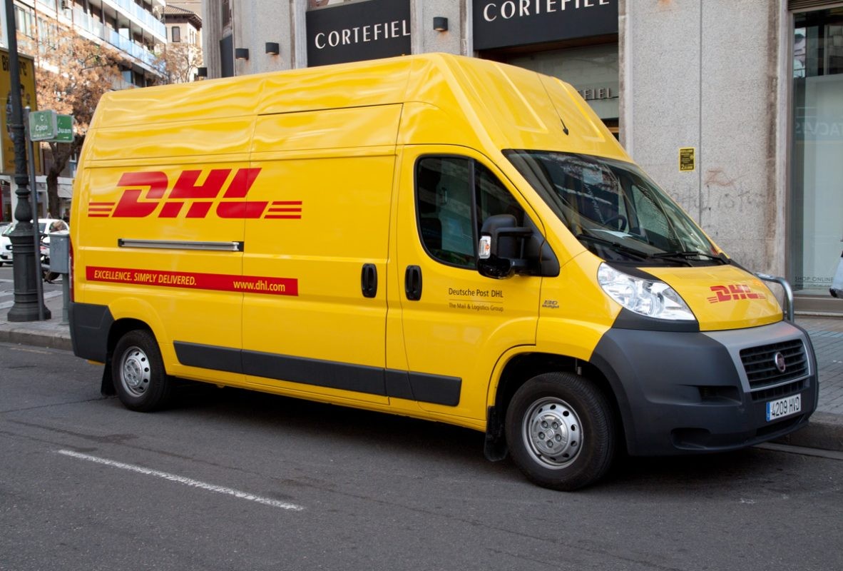 Xe chuyển phát nhanh của DHL tại nước ngoài
